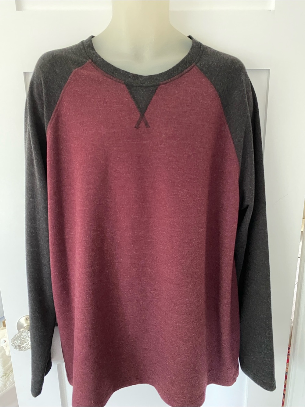 Men’s Orvis Sweater Pullover Dark Purple/ Grey XL